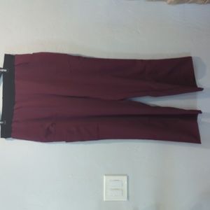 NWOT BUNDLE AVE BY MEDLINE TWO PAIR BURGUNDY SCRUB PANTS